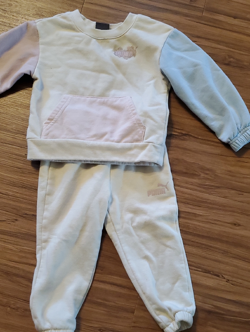 Puma Pastel Colorblock Sweatshirt & Joggers - Cream, Pink, Blue